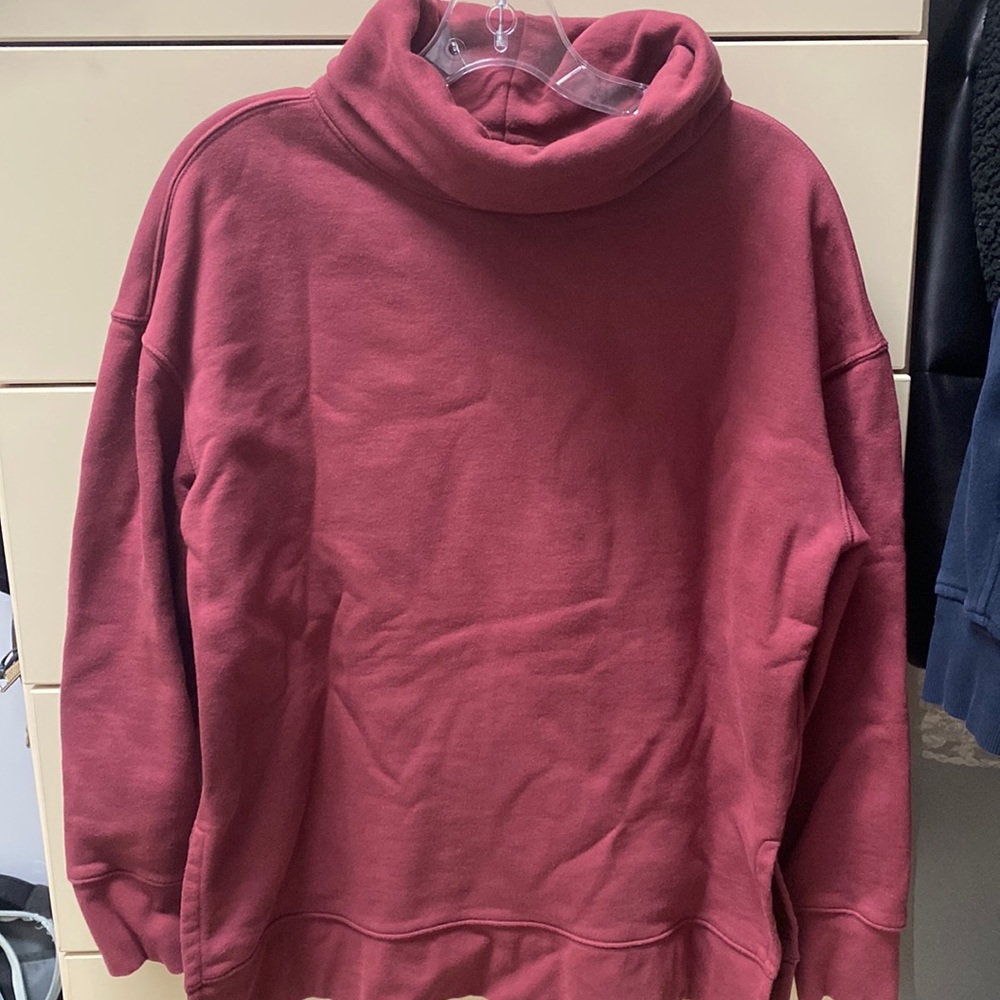 Athleta turtleneck sweatshirt